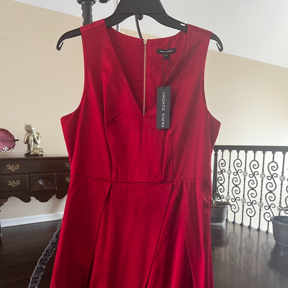 NWT - Paris Sunday Beautiful True Red Dress - L